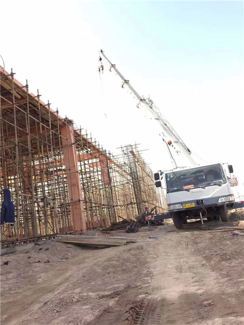 安平县吊车作业的安全注意事项有哪些？